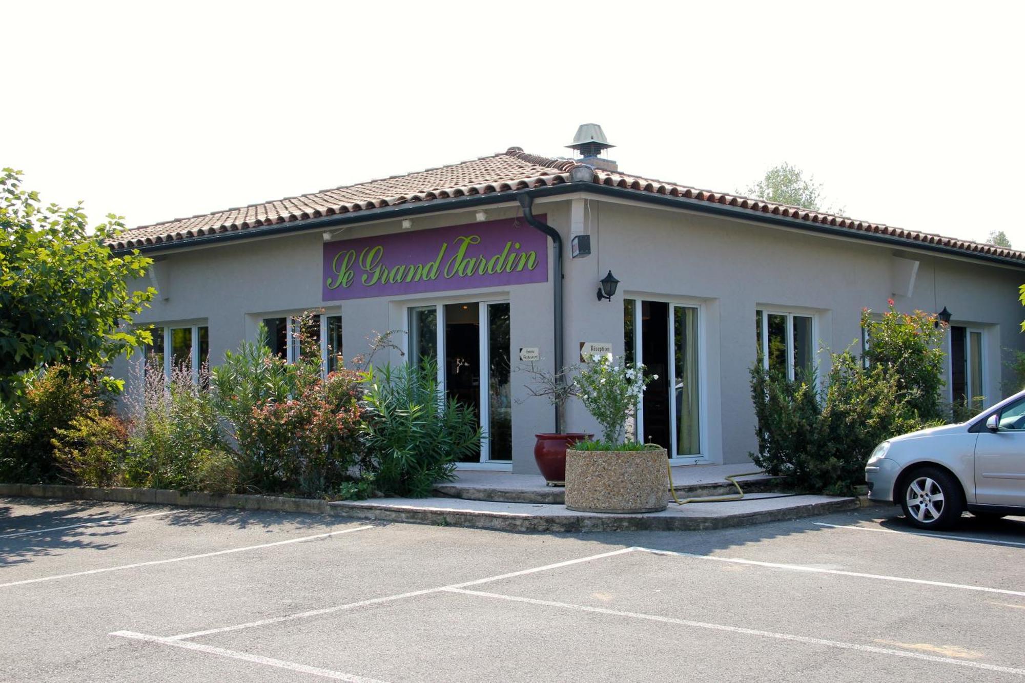 Hotel Saint Louis Ле-Тор Екстер'єр фото